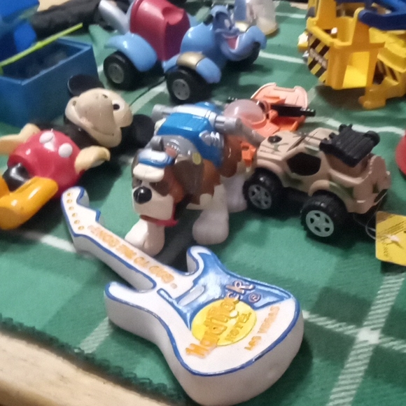 Collection of vintage toys valued at $100 - Picture 2 of 11